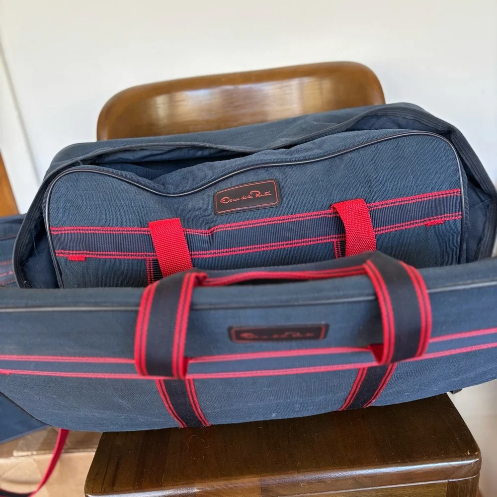 NWOT Oscar de la Renta Large Zip Suitcase—part of a set of 3